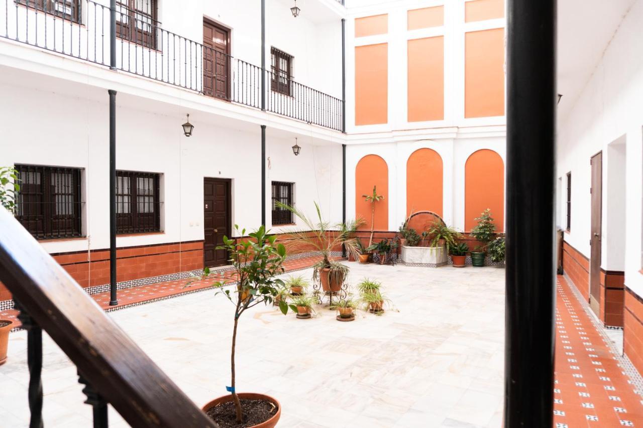 Muy Centrico Apto. En Tipico Patio Sevillano Εξωτερικό φωτογραφία
